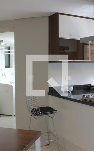 Apartamento à venda com 365m², 3 quartos e 3 vagas Apartamento à venda com 365m², 3 quartos e 3 vagasCozinha