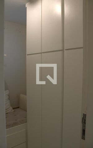 Apartamento à venda com 365m², 3 quartos e 3 vagas Apartamento à venda com 365m², 3 quartos e 3 vagasQuarto de Serviço