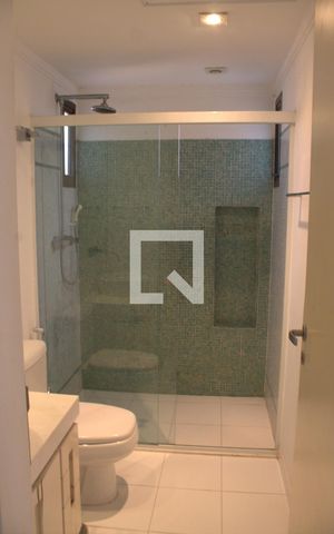 Apartamento à venda com 365m², 3 quartos e 3 vagas Apartamento à venda com 365m², 3 quartos e 3 vagasBanheiro 2