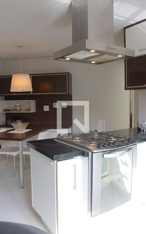 Apartamento à venda com 365m², 3 quartos e 3 vagas Apartamento à venda com 365m², 3 quartos e 3 vagasCozinha
