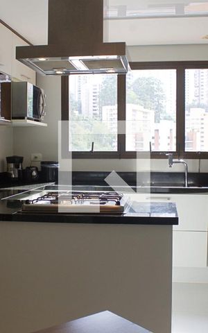 Apartamento à venda com 365m², 3 quartos e 3 vagas Apartamento à venda com 365m², 3 quartos e 3 vagasCozinha