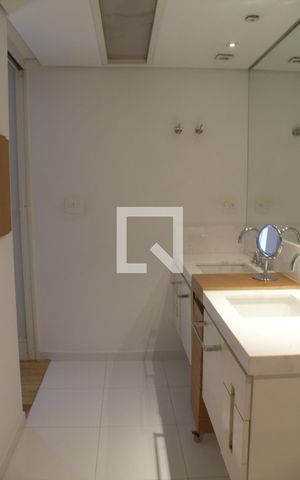Apartamento à venda com 365m², 3 quartos e 3 vagas Apartamento à venda com 365m², 3 quartos e 3 vagasBanheiro 2
