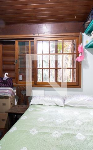 Casa à venda com 280m², 4 quartos e 4 vagas Casa à venda com 280m², 4 quartos e 4 vagasQuarto 3