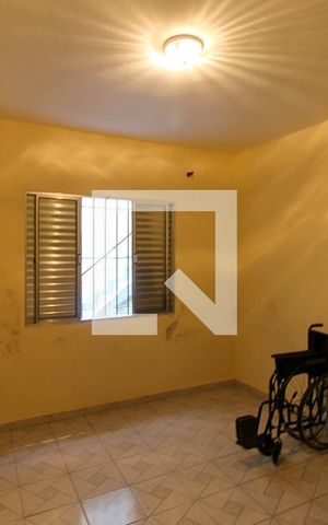 Casa à venda com 100m², 4 quartos e 2 vagas Casa à venda com 100m², 4 quartos e 2 vagasQuarto 2