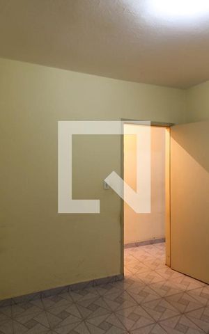Casa à venda com 100m², 4 quartos e 2 vagas Casa à venda com 100m², 4 quartos e 2 vagasQuarto 1