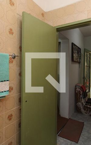 Casa à venda com 117m², 3 quartos e 1 vagaBanheiro 