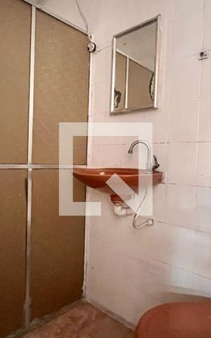 Casa à venda com 240m², 3 quartos e 4 vagas Casa à venda com 240m², 3 quartos e 4 vagasbanho