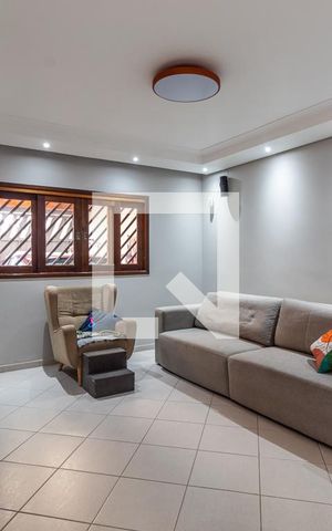 Casa à venda com 192m², 3 quartos e 4 vagasSala