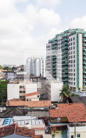 Apartamento à venda com 80m², 3 quartos e 2 vagasQuarto 02 - Janela