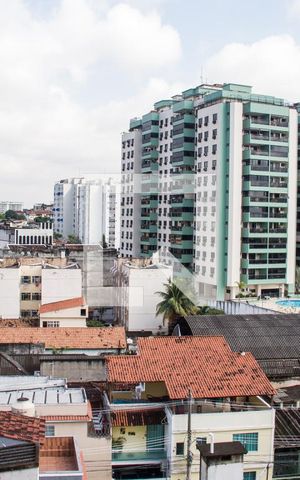 Apartamento à venda com 80m², 3 quartos e 2 vagasÁrea de Serviço - Janela