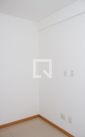 Apartamento à venda com 80m², 3 quartos e 2 vagasQuarto 02