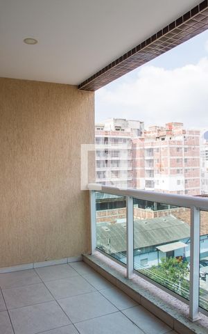 Apartamento à venda com 80m², 3 quartos e 2 vagasVaranda da Sala
