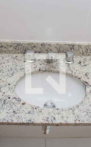 Apartamento à venda com 80m², 3 quartos e 2 vagasBanheiro da Suíte