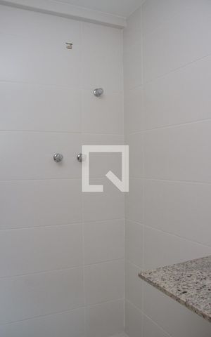 Apartamento à venda com 76m², 3 quartos e 2 vagasBanheiro da Suíte