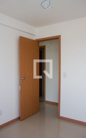 Apartamento à venda com 76m², 3 quartos e 2 vagasQuarto 02