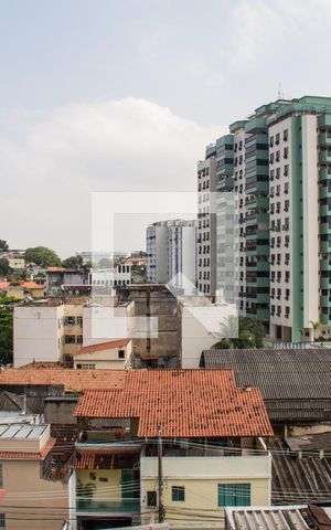 Apartamento à venda com 76m², 3 quartos e 2 vagasQuarto 01 - Janela