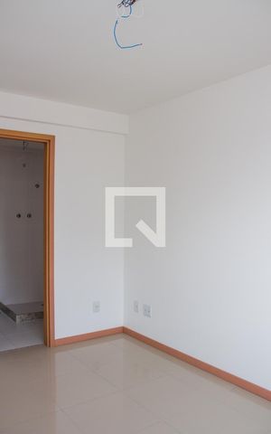 Apartamento à venda com 76m², 3 quartos e 2 vagasSuíte