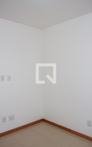 Apartamento à venda com 76m², 3 quartos e 2 vagasQuarto 02
