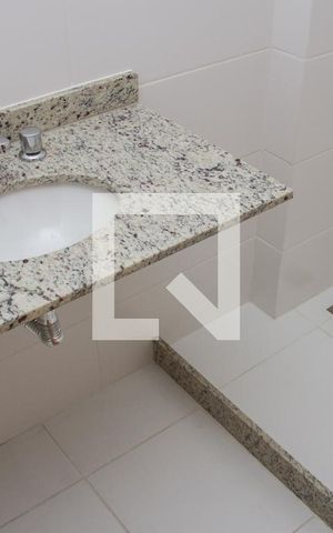 Apartamento à venda com 76m², 3 quartos e 2 vagasBanheiro da Suíte