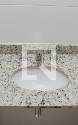 Apartamento à venda com 76m², 3 quartos e 2 vagasBanheiro Social
