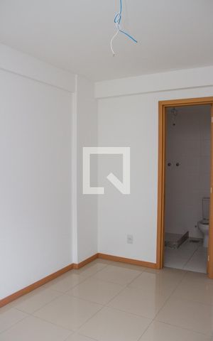 Apartamento à venda com 76m², 3 quartos e 2 vagasSuíte
