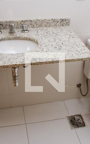 Apartamento à venda com 79m², 3 quartos e 2 vagasBanheiro da Suíte