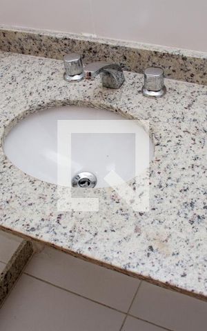 Apartamento à venda com 79m², 3 quartos e 2 vagasBanheiro da Suíte