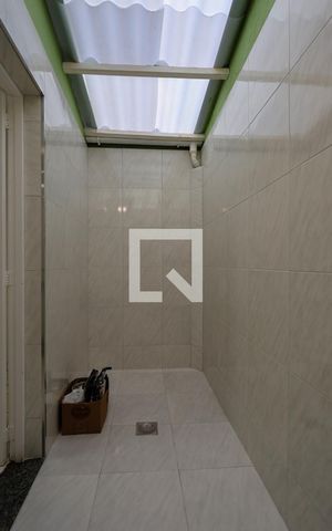 Casa de condomínio para alugar com 75m², 2 quartos e 1 vagaÁrea de serviço