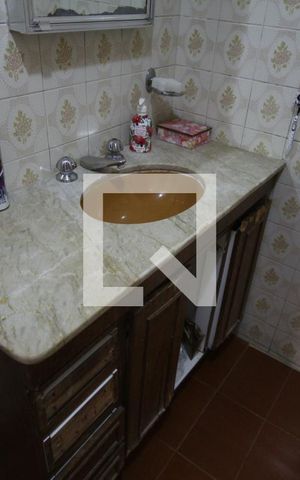 Casa à venda com 300m², 3 quartos e 4 vagasBanheiro