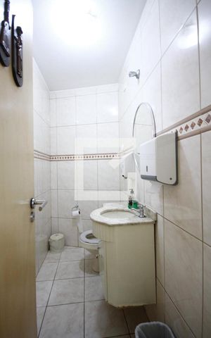 Casa à venda com 300m², 3 quartos e 4 vagasBanheiro 2
