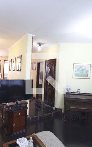 Casa à venda com 300m², 3 quartos e 4 vagasSala