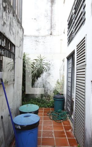 Casa à venda com 300m², 3 quartos e 4 vagasQuintal