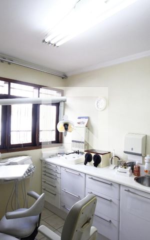 Casa à venda com 300m², 3 quartos e 4 vagasSala2