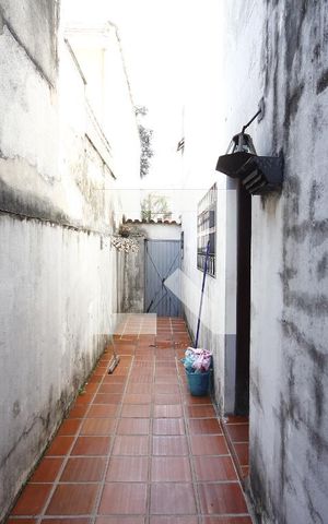 Casa à venda com 300m², 3 quartos e 4 vagasCorredor