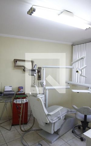Casa à venda com 300m², 3 quartos e 4 vagasSala2