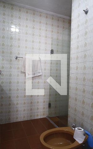 Casa à venda com 300m², 3 quartos e 4 vagasBanheiro