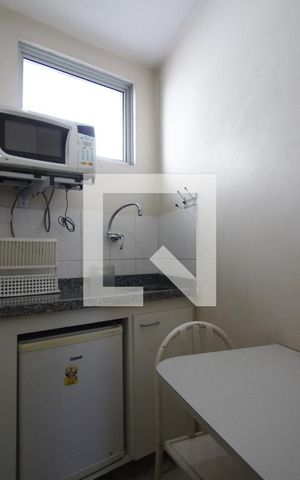 Casa à venda com 300m², 3 quartos e 4 vagasCozinha de apoio