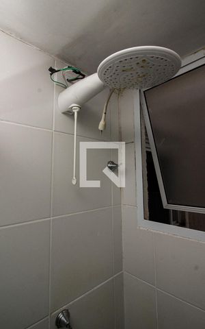 Apartamento à venda com 44m², 2 quartos e 1 vaga Apartamento à venda com 44m², 2 quartos e 1 vagaBanheiro