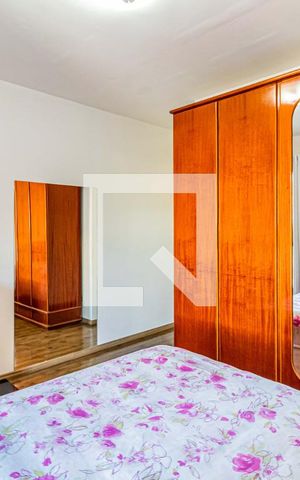 Casa à venda com 159m², 2 quartos e 2 vagas Casa à venda com 159m², 2 quartos e 2 vagasSuíte 1