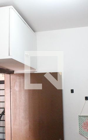 Casa à venda com 174m², 5 quartos e 2 vagasQuarto 4