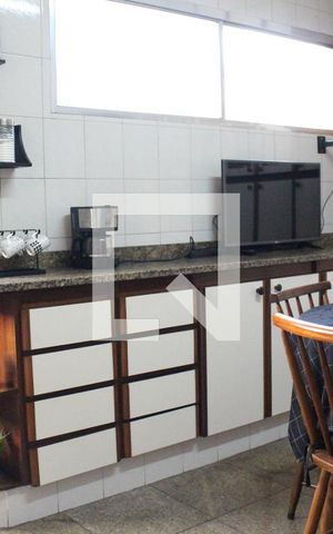 Casa à venda com 174m², 5 quartos e 2 vagasCozinha