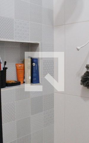 Casa à venda com 174m², 5 quartos e 2 vagasBanheiro 2