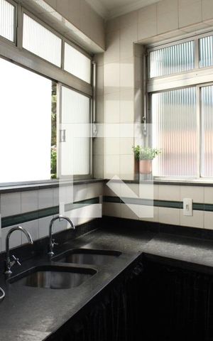 Casa à venda com 174m², 5 quartos e 2 vagasCozinha