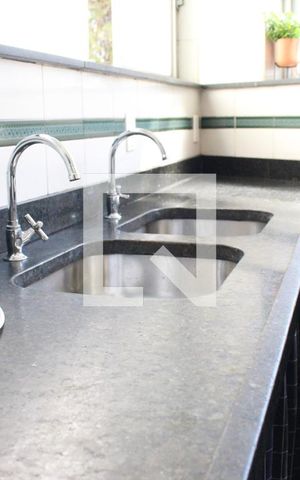 Casa à venda com 174m², 5 quartos e 2 vagasCozinha