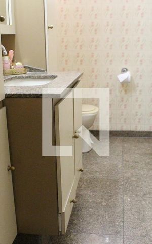 Casa à venda com 174m², 5 quartos e 2 vagasBanheiro 1