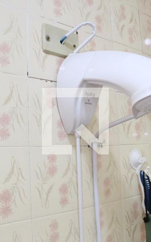 Casa à venda com 174m², 5 quartos e 2 vagasBanheiro 1