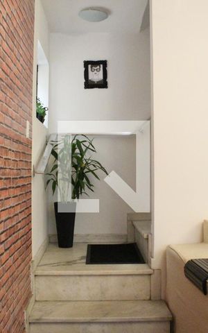 Casa à venda com 174m², 5 quartos e 2 vagasSala