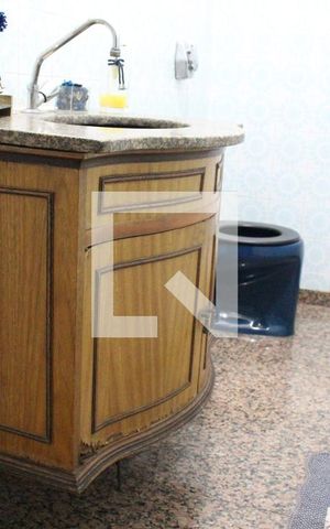 Casa à venda com 174m², 5 quartos e 2 vagasLavabo
