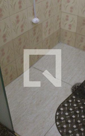Casa à venda com 174m², 5 quartos e 2 vagasBanheiro 1