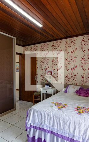 Casa à venda com 300m², 4 quartos e sem vaga Casa à venda com 300m², 4 quartos e sem vagaQuarto 4